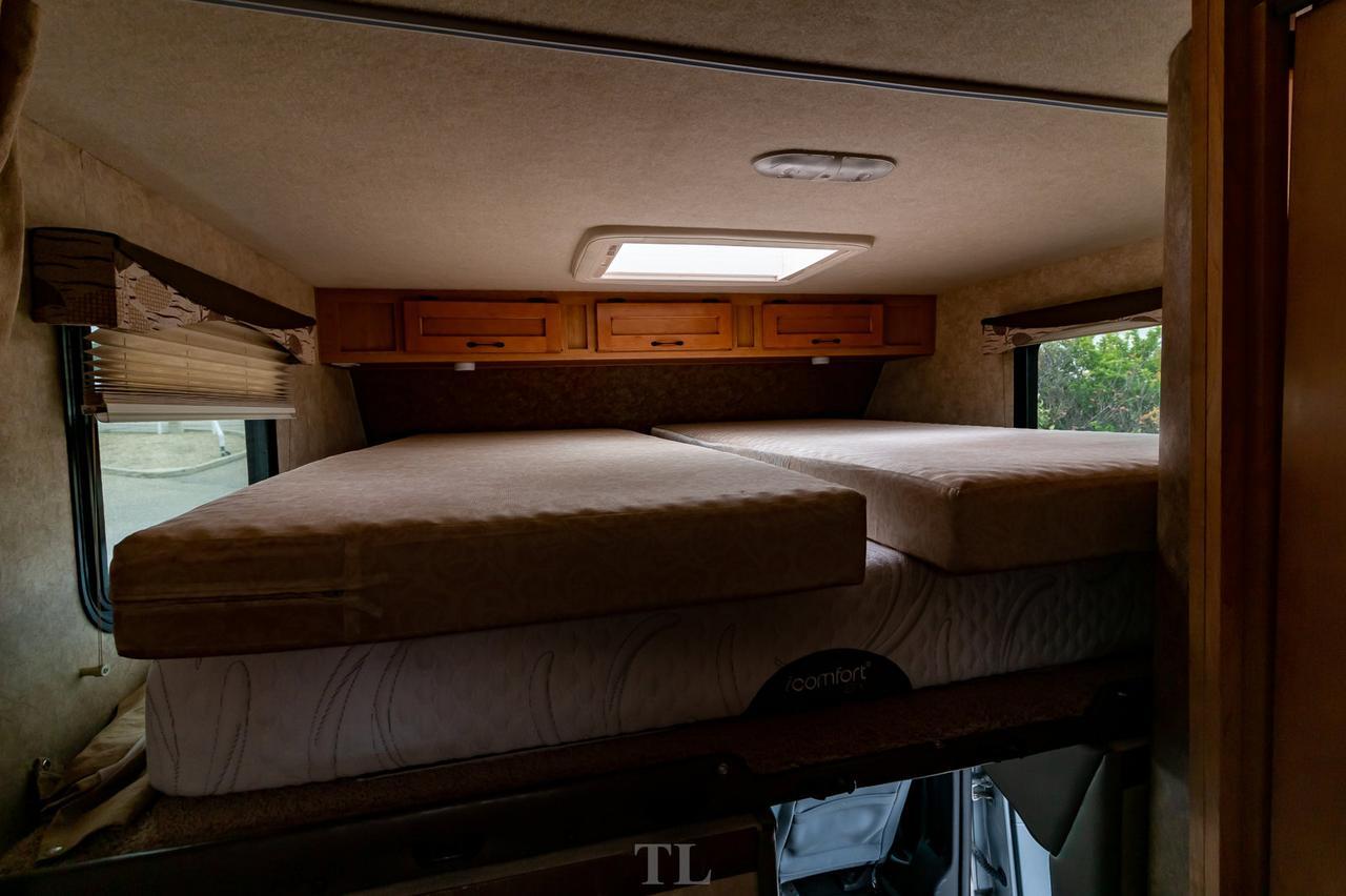 2014 Ford F-450 4x4 Crew Cab 29SD Quad Adventurer Diesel Red Deer AB