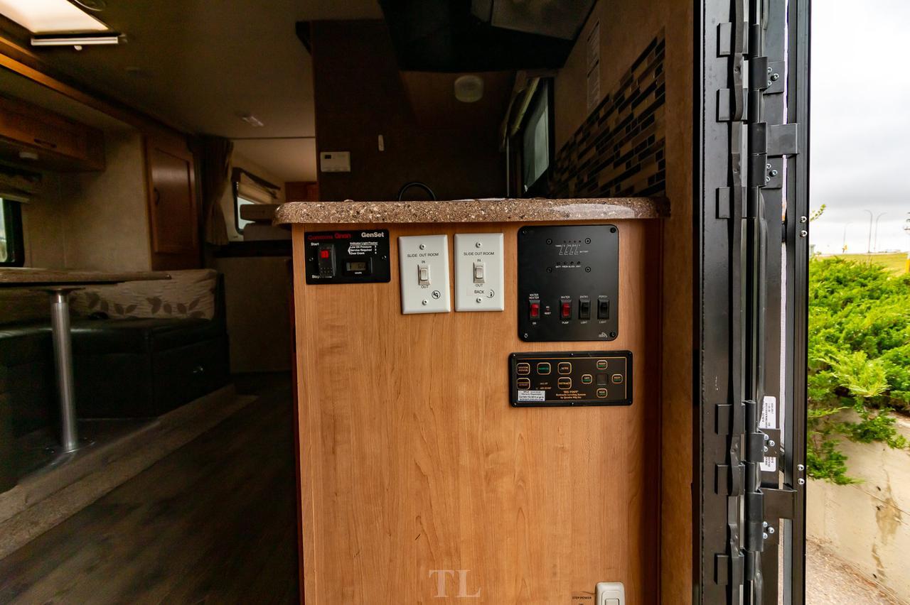 2014 Ford F-450 4x4 Crew Cab 29SD Quad Adventurer Diesel Red Deer AB