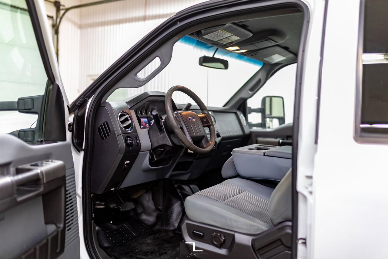 2014 Ford F-550 4x4 Crew Cab XLT Tilt Deck Diesel Red Deer AB