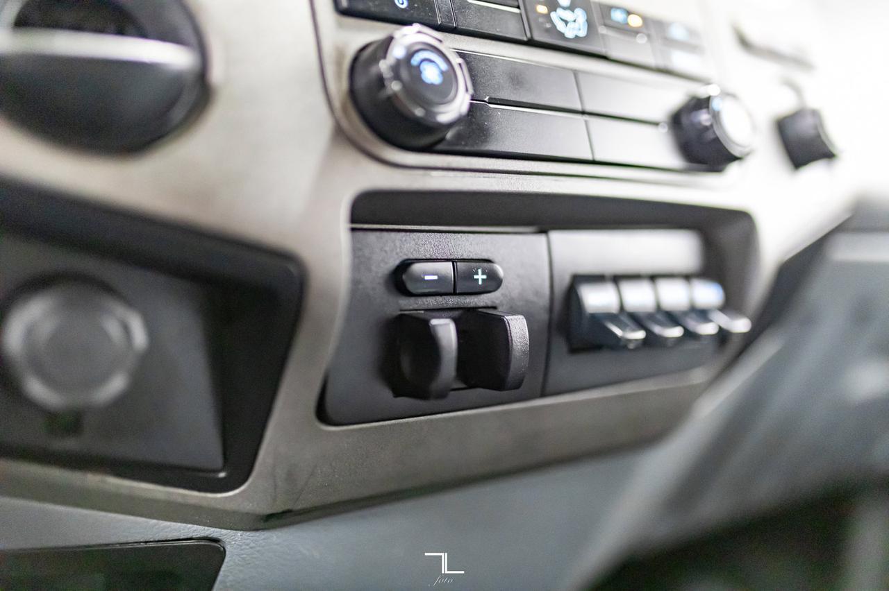 2014 Ford F-550 4x4 Crew Cab XLT Tilt Deck Diesel Red Deer AB