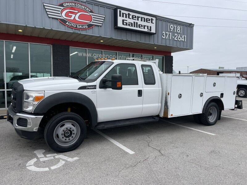 2014 Ford F-550 V10 4x4 Utility