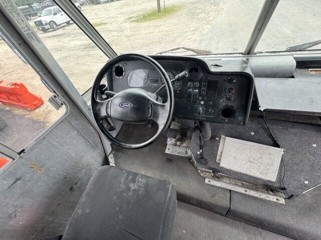 2014 Ford F-59 P1000 18' Step Van Henrico VA