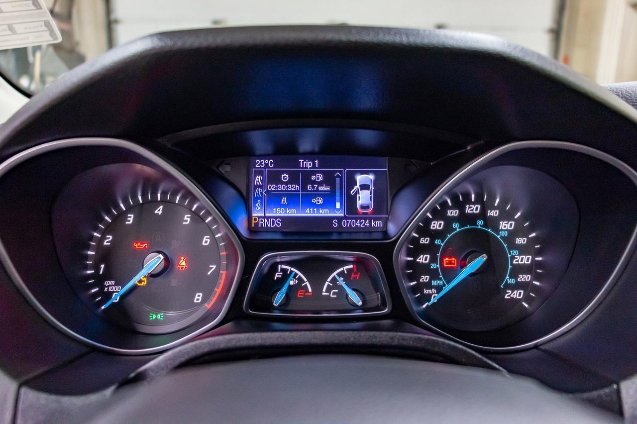 2014 Ford Focus SE Hatchback Leather Roof Nav Red Deer AB