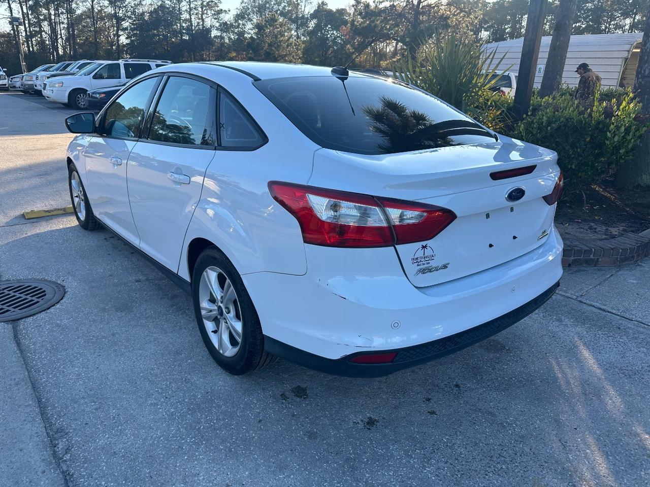 2014 Ford Focus SE Sedan