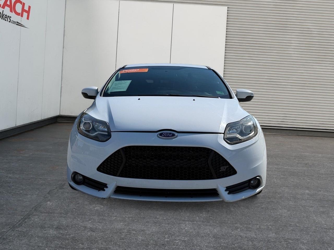 2014 Ford Focus ST, KEYLESS ENTRY, PUSH BUTTON START, POWER MIRRORS, ALL WEATHER FLOOR MATS, USB, AUX, BLUETOOTH, BLACK WHEELS, REAR SPOILER, LEATHER WRAPPED STEERING WHEEL, COMPACT BUT SPACIOUS - A CAR THAT FITS YOUR LIFE AND YOUR BUDGET! Norfolk VA