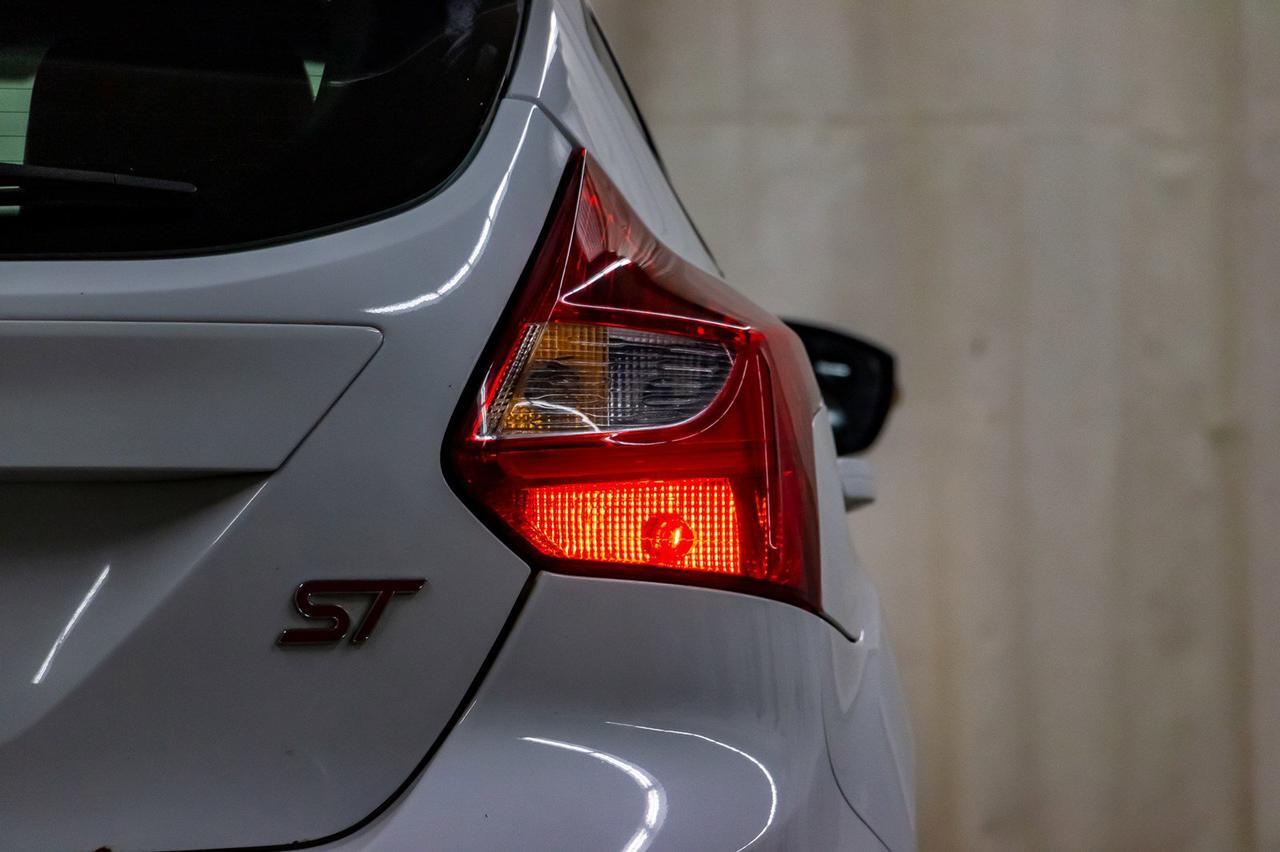 2014 Ford Focus ST Manual Leather Roof Nav Red Deer AB