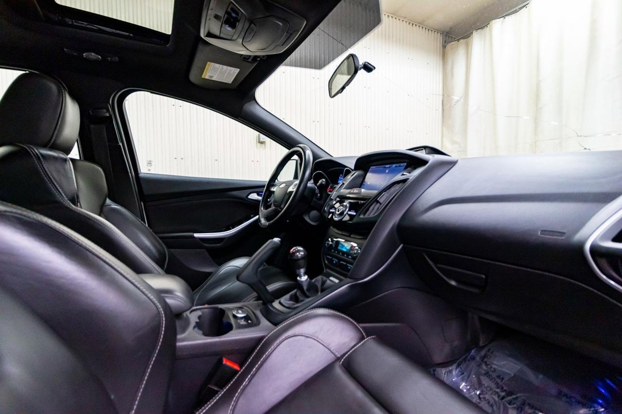 2014 Ford Focus ST Manual Leather Roof Nav Red Deer AB
