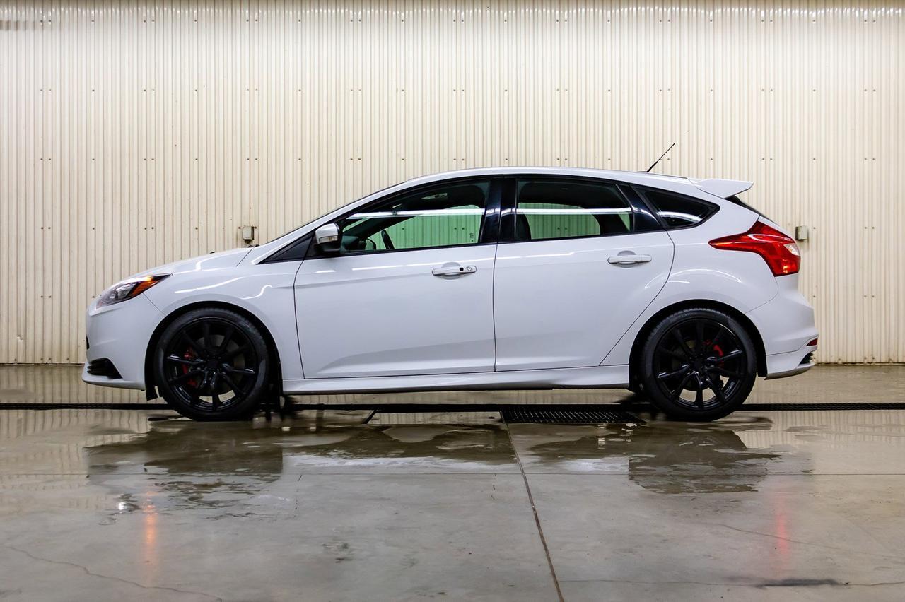 2014 Ford Focus ST Manual Leather Roof Nav Red Deer AB