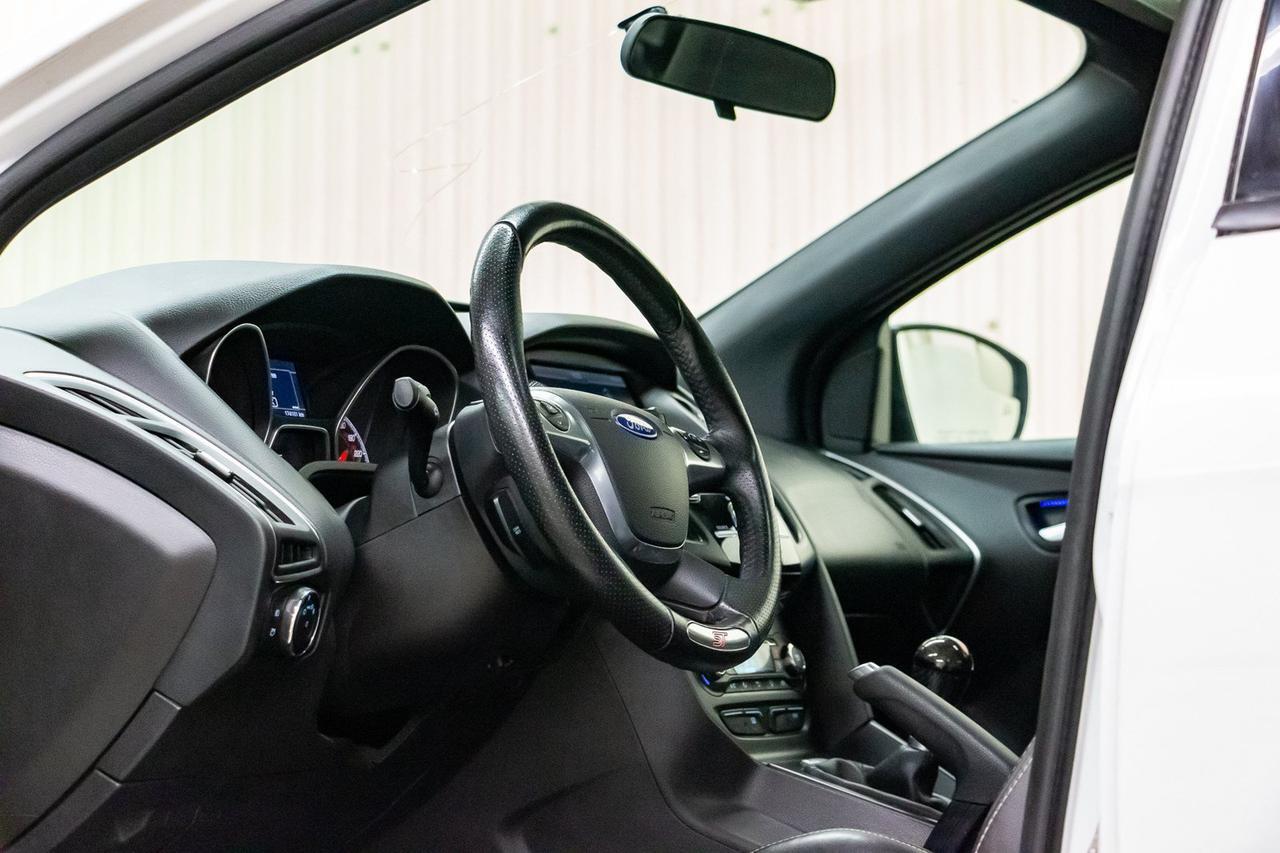2014 Ford Focus ST Manual Leather Roof Nav Red Deer AB