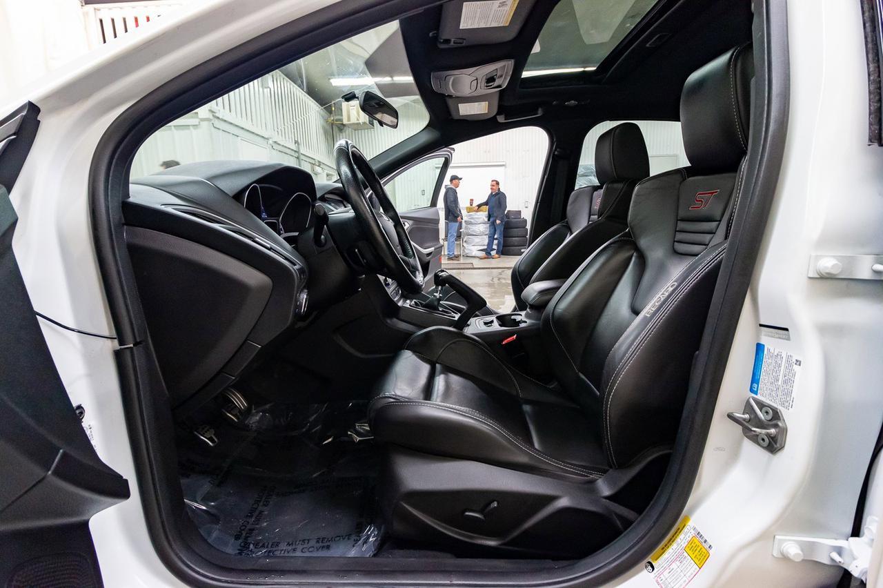 2014 Ford Focus ST Manual Leather Roof Nav Red Deer AB