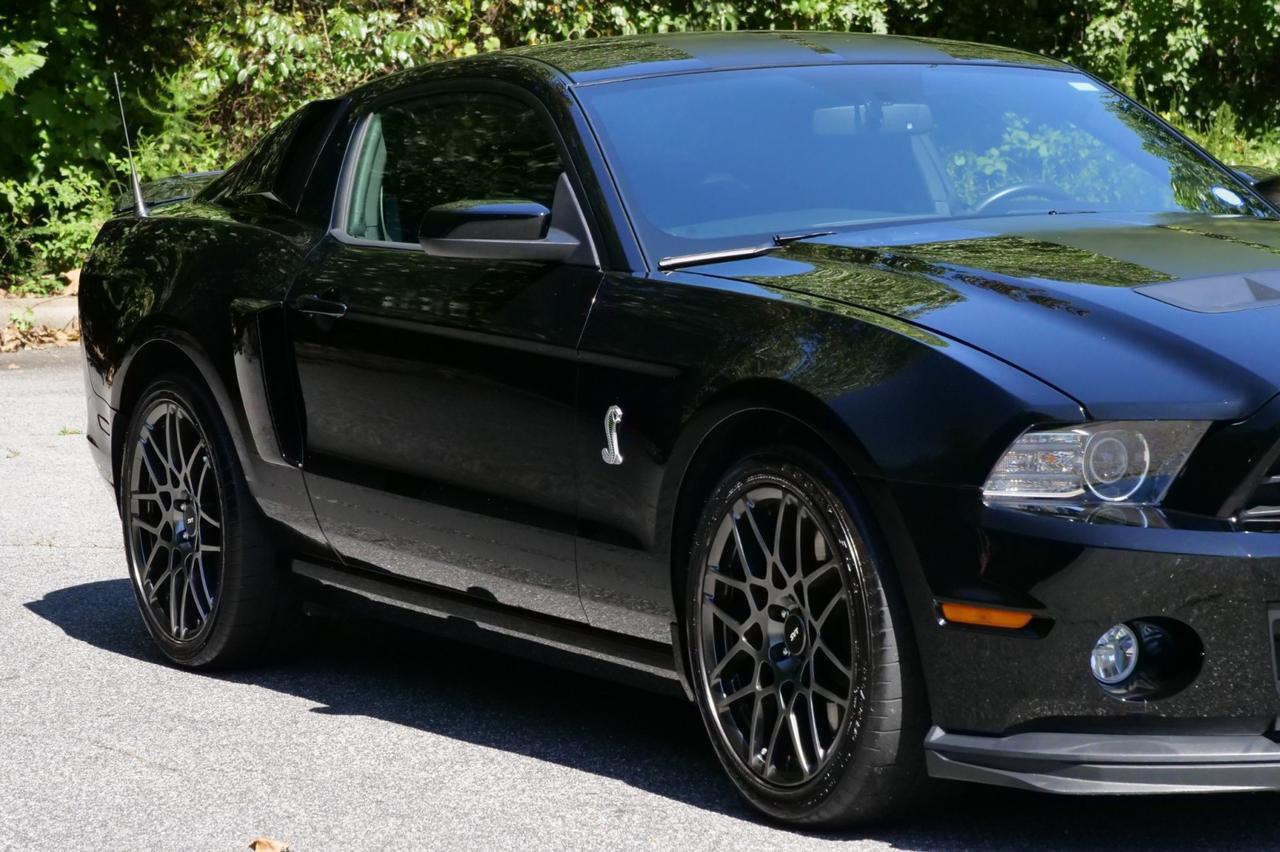 2014 Ford Mustang Shelby GT500 / Supercharged V8 / Manual / Heated Seats! Lincolnton NC