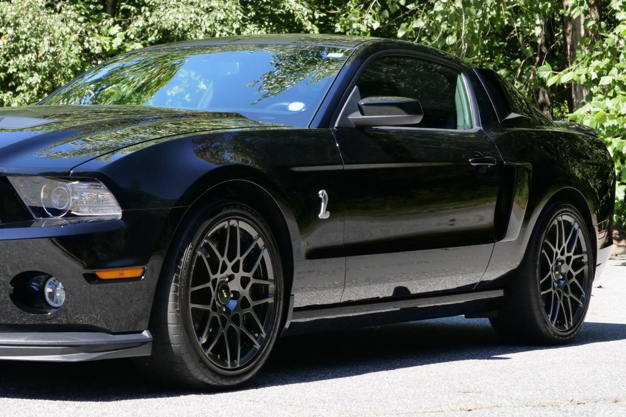 2014 Ford Mustang Shelby GT500 / Supercharged V8 / Manual / Heated Seats! Lincolnton NC
