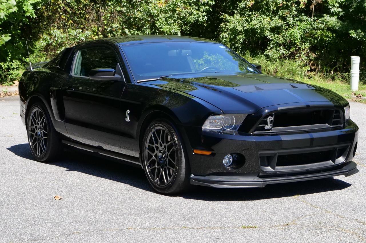 2014 Ford Mustang Shelby GT500 / Supercharged V8 / Manual / Heated Seats! Lincolnton NC