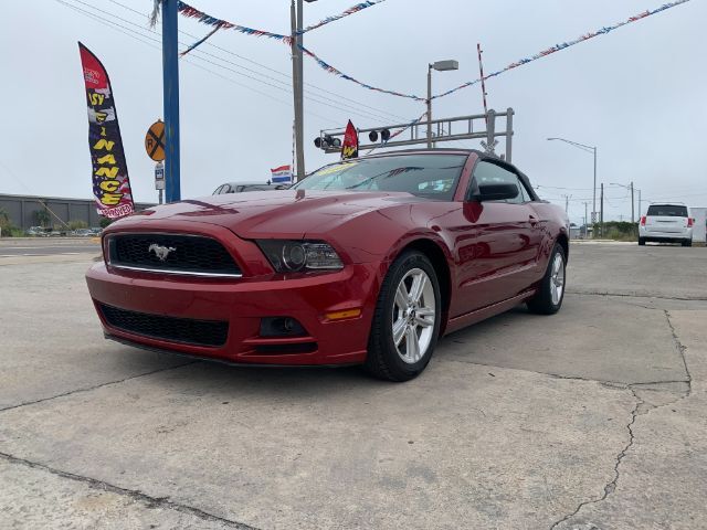 2014 Ford Mustang V6 Convertible