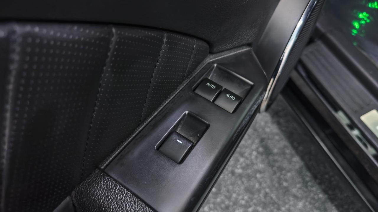 2014 Ford Mustang V6 Premium Tallmadge OH