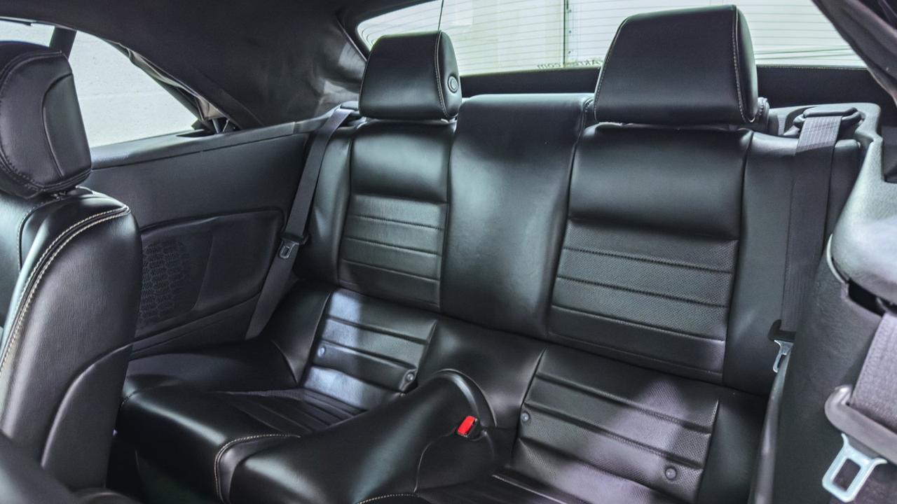 2014 Ford Mustang V6 Premium Tallmadge OH