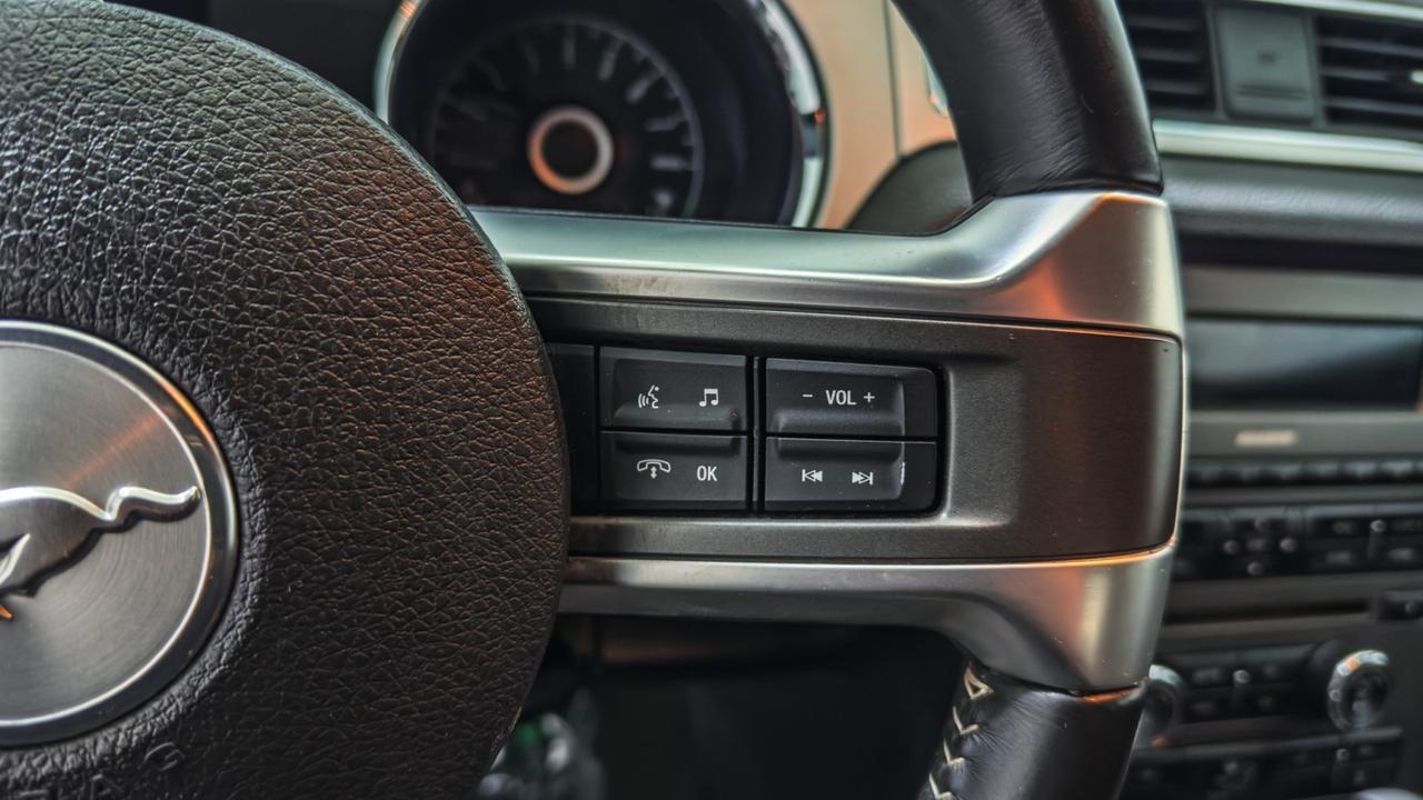 2014 Ford Mustang V6 Premium Tallmadge OH