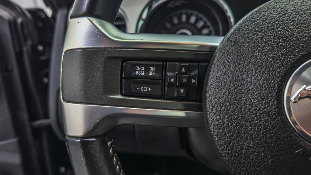 2014 Ford Mustang V6 Premium Tallmadge OH