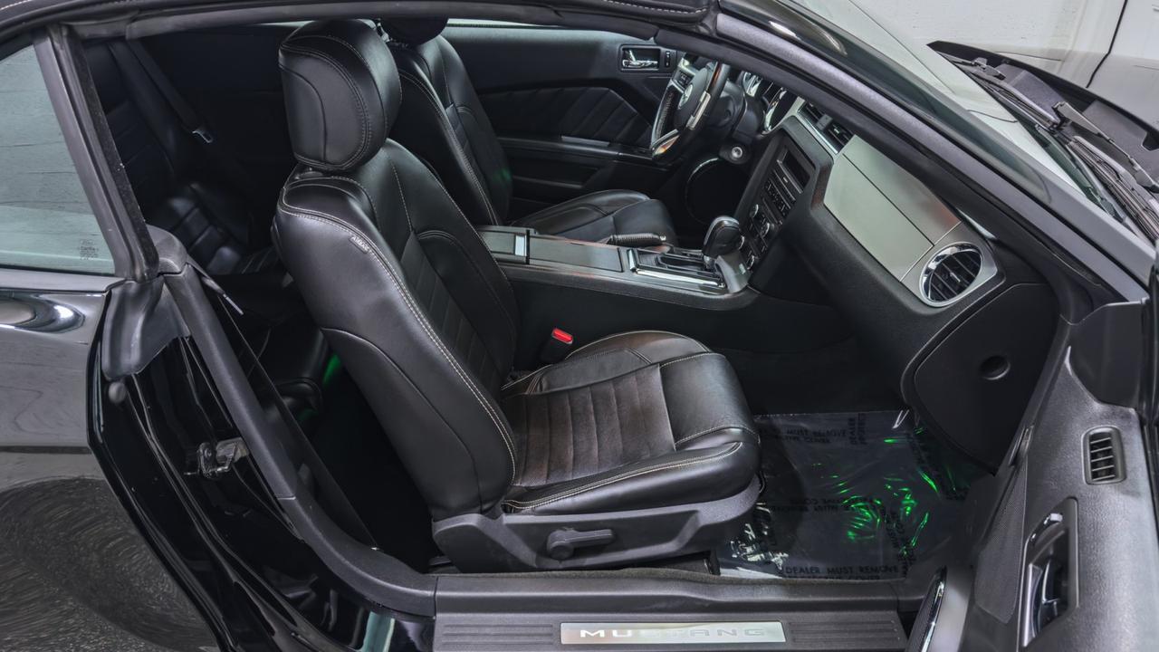 2014 Ford Mustang V6 Premium Tallmadge OH