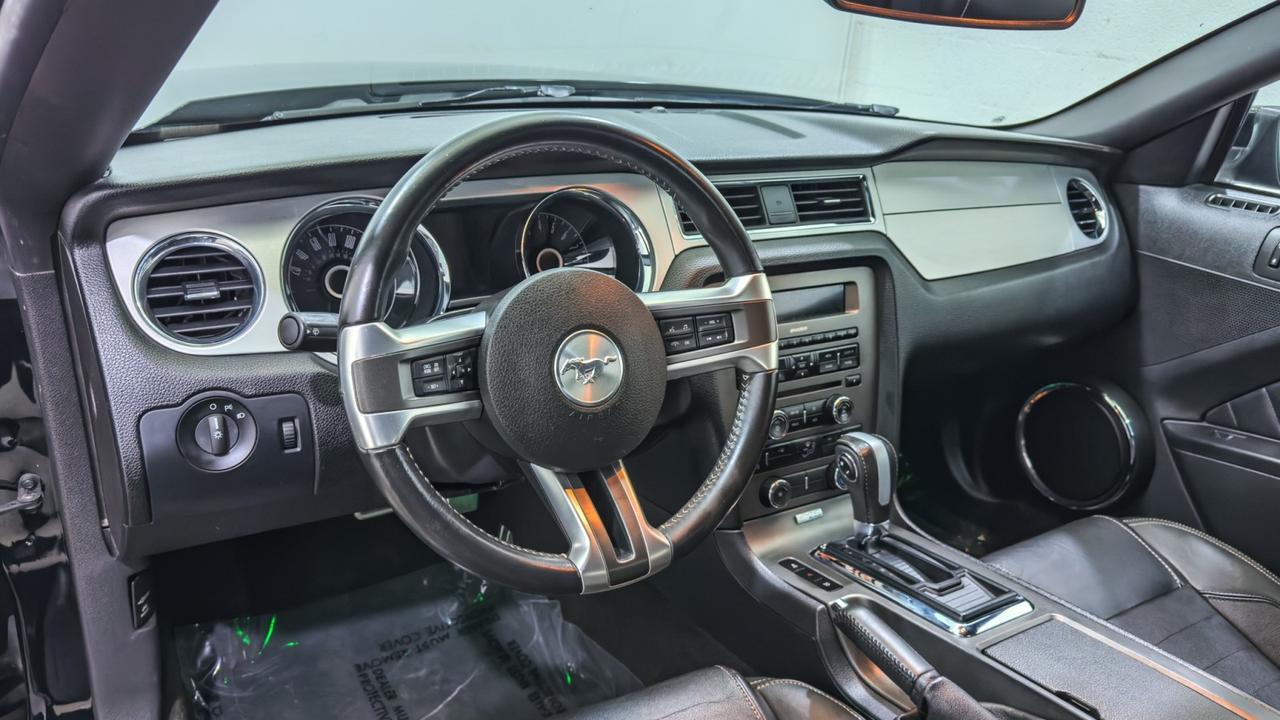 2014 Ford Mustang V6 Premium Tallmadge OH