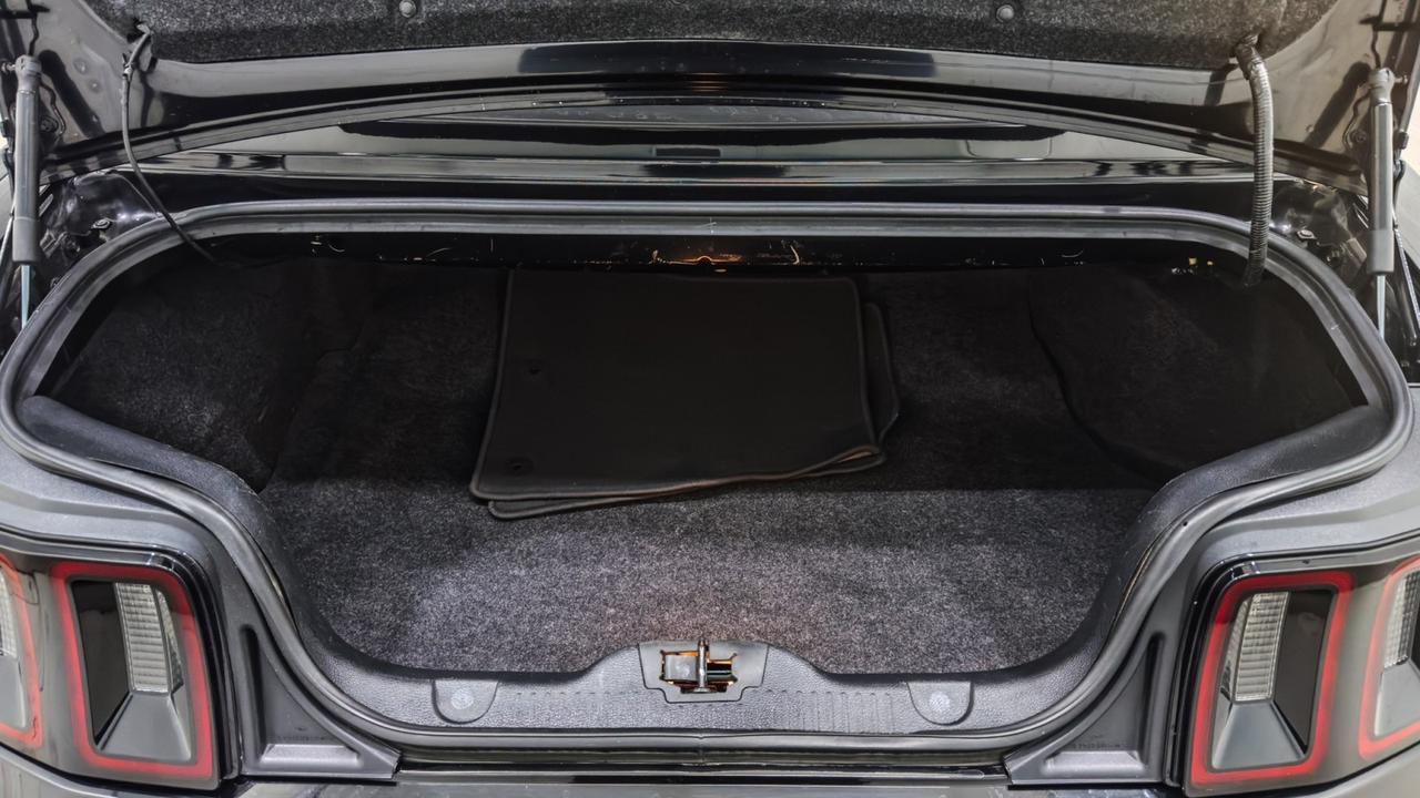 2014 Ford Mustang V6 Premium Tallmadge OH