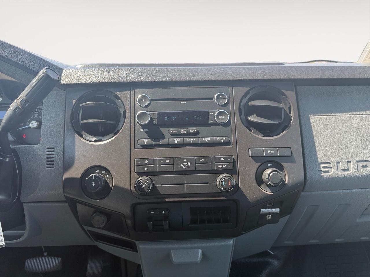 2014 Ford Super Duty F-250 SRW XL, TOW HOOKS, TOW PACKAGE, BED LINER, USB, AUX, POWER/HEATED MIRRORS, TRAILER BRAKE CONTROL, LOW MILES! Norfolk VA