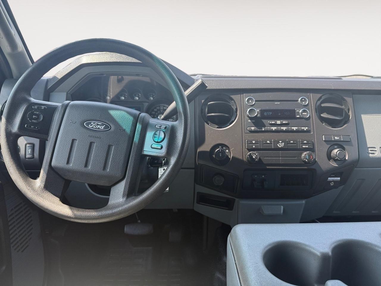 2014 Ford Super Duty F-250 SRW XL, TOW HOOKS, TOW PACKAGE, BED LINER, USB, AUX, POWER/HEATED MIRRORS, TRAILER BRAKE CONTROL, LOW MILES! Norfolk VA