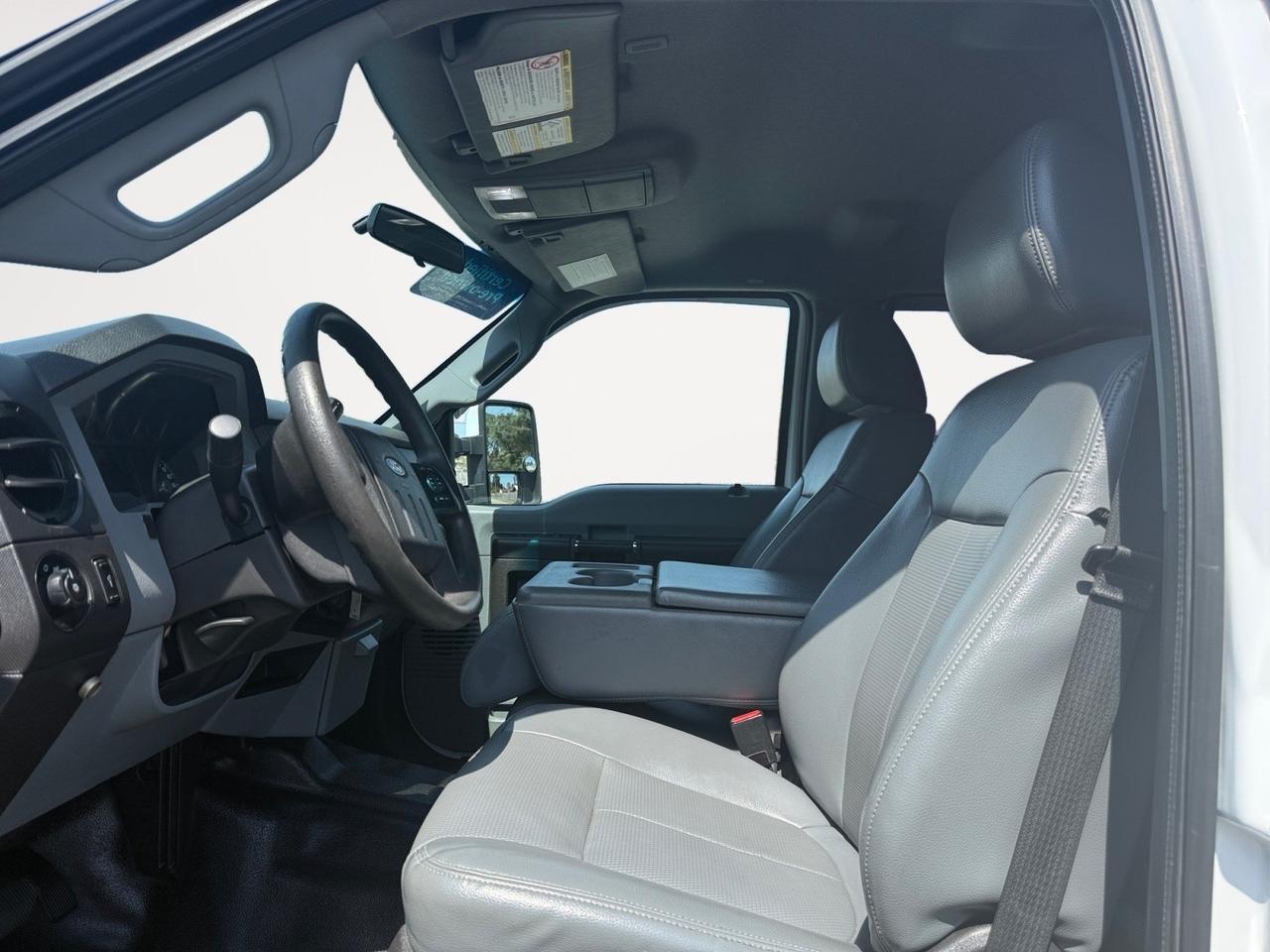 2014 Ford Super Duty F-250 SRW XL, TOW HOOKS, TOW PACKAGE, BED LINER, USB, AUX, POWER/HEATED MIRRORS, TRAILER BRAKE CONTROL, LOW MILES!