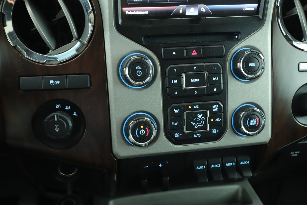 2014 Ford Super Duty F-350 SRW Lariat New Braunfels TX