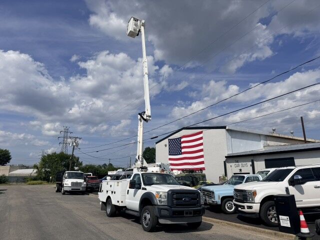 2014 Ford Super Duty F-550 Altec Bucket Truck XL Henrico VA