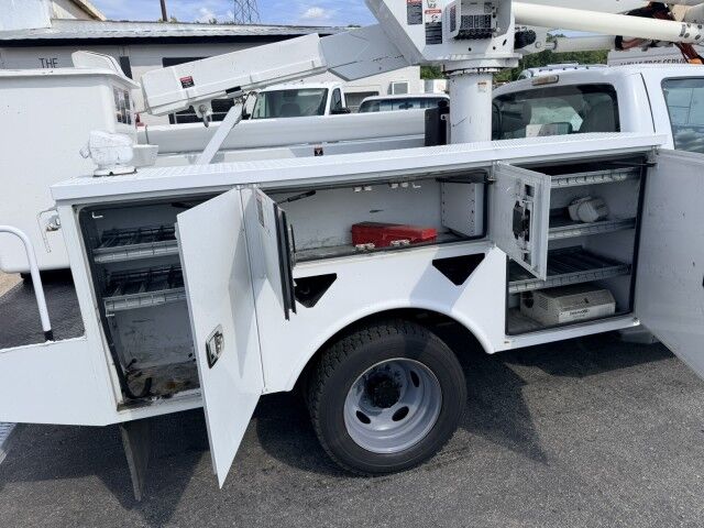 2014 Ford Super Duty F-550 Altec Bucket Truck XL Henrico VA