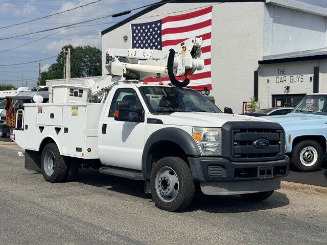 2014 Ford Super Duty F-550 Altec Bucket Truck XL