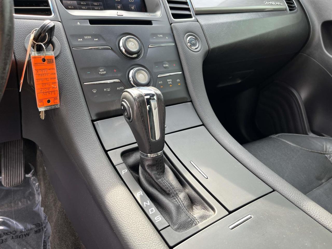 2014 Ford Taurus 4dr Sdn SEL FWD Indianapolis IN