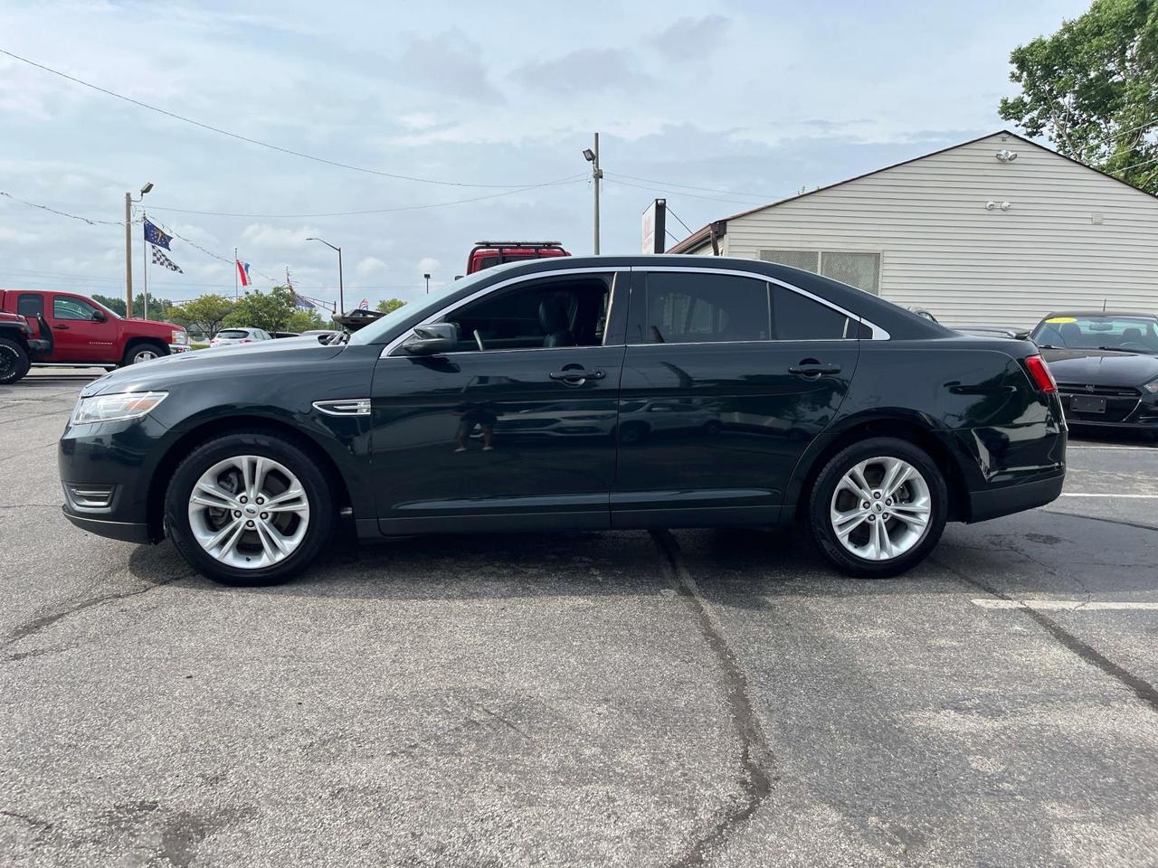 2014 Ford Taurus 4dr Sdn SEL FWD Indianapolis IN