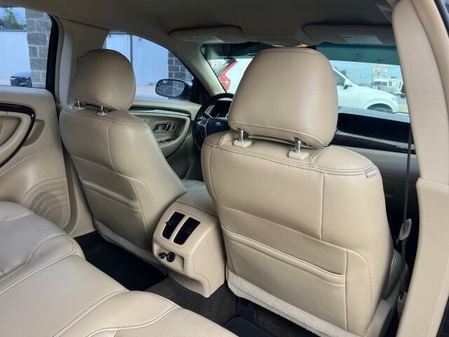 2014 Ford Taurus Limited - Photo 21