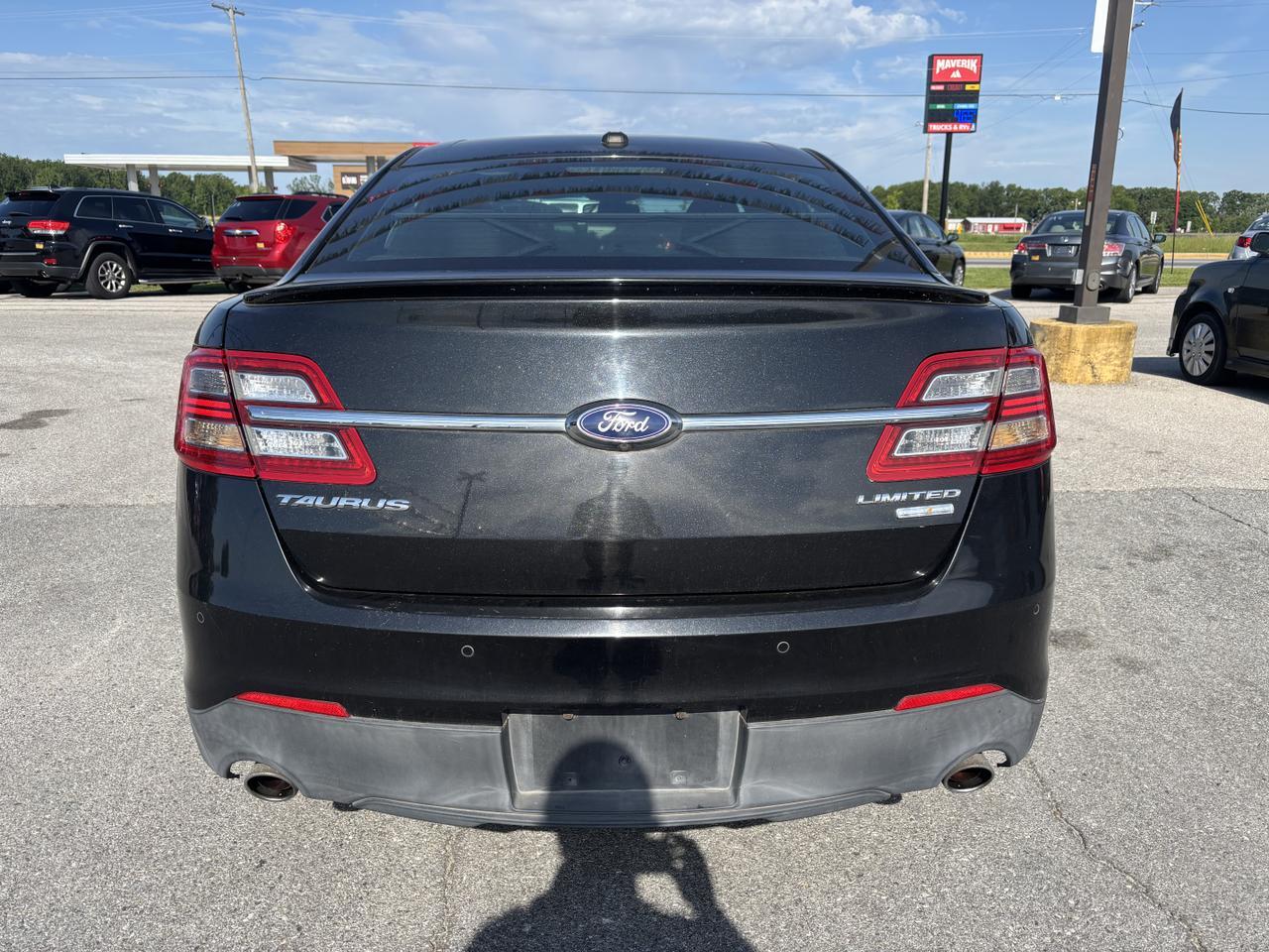 2014 Ford Taurusr Limited Sedan 4D Aurora MO