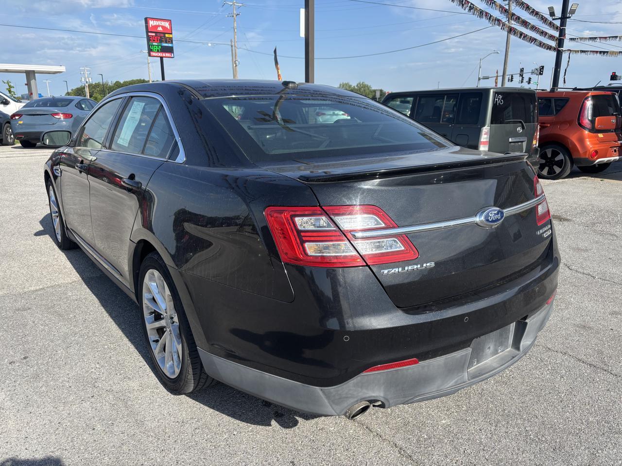 2014 Ford Taurusr Limited Sedan 4D Aurora MO