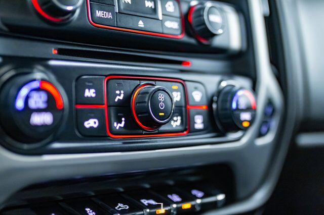 2014 GMC Sierra 1500 4x4 Crew Cab SLT Leather Nav DVD Red Deer AB