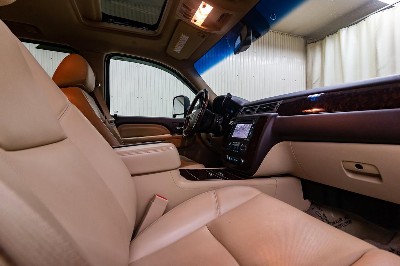 2014 GMC Sierra 2500HD 4x4 Crew Cab Denali Diesel Leather Roof Nav Red Deer AB