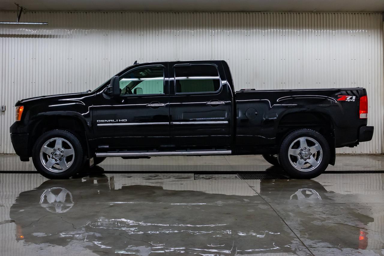 2014 GMC Sierra 2500HD 4x4 Crew Cab Denali Diesel Leather Roof Nav Red Deer AB