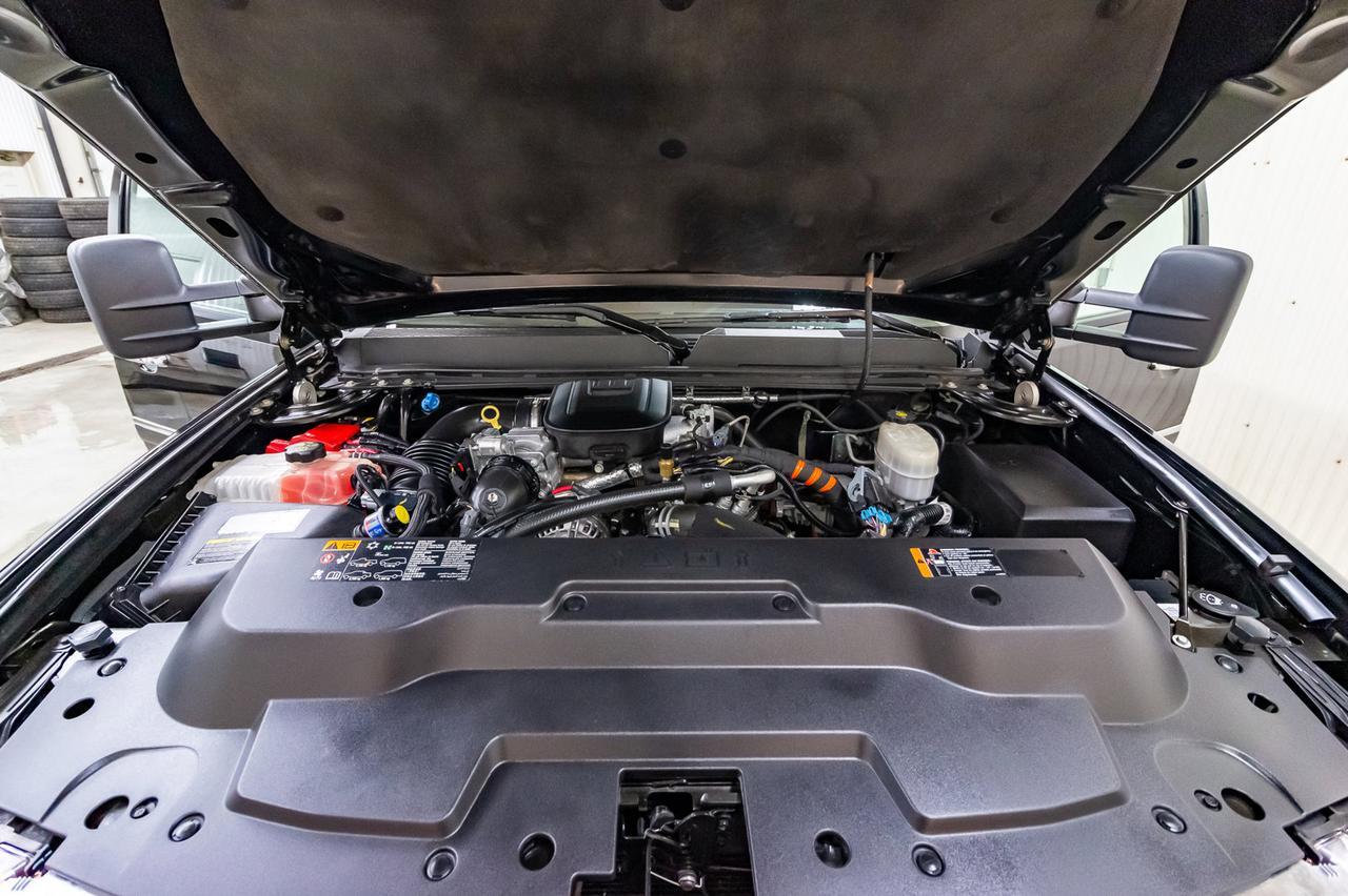 2014 GMC Sierra 2500HD 4x4 Crew Cab Denali Diesel Leather Roof Nav Red Deer AB