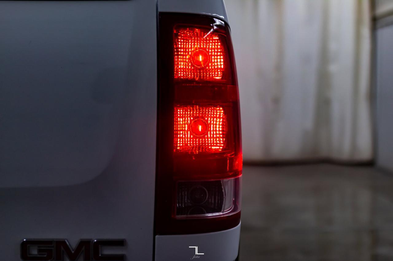 2014 GMC Sierra 2500HD 4x4 Crew Cab SLE Red Deer AB