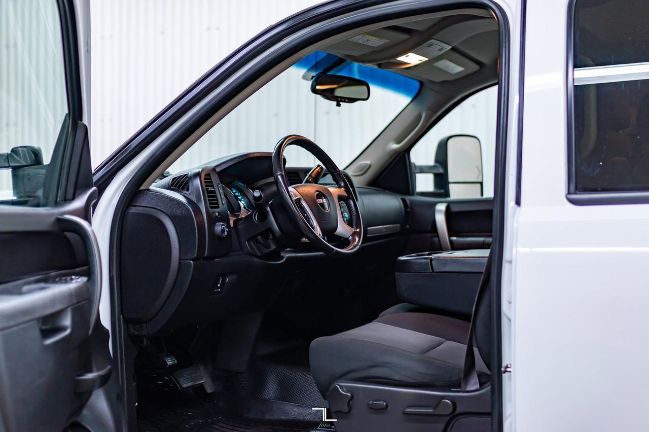 2014 GMC Sierra 2500HD 4x4 Crew Cab SLE Red Deer AB