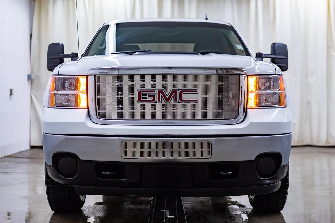2014 GMC Sierra 2500HD 4x4 Crew Cab SLE Red Deer AB