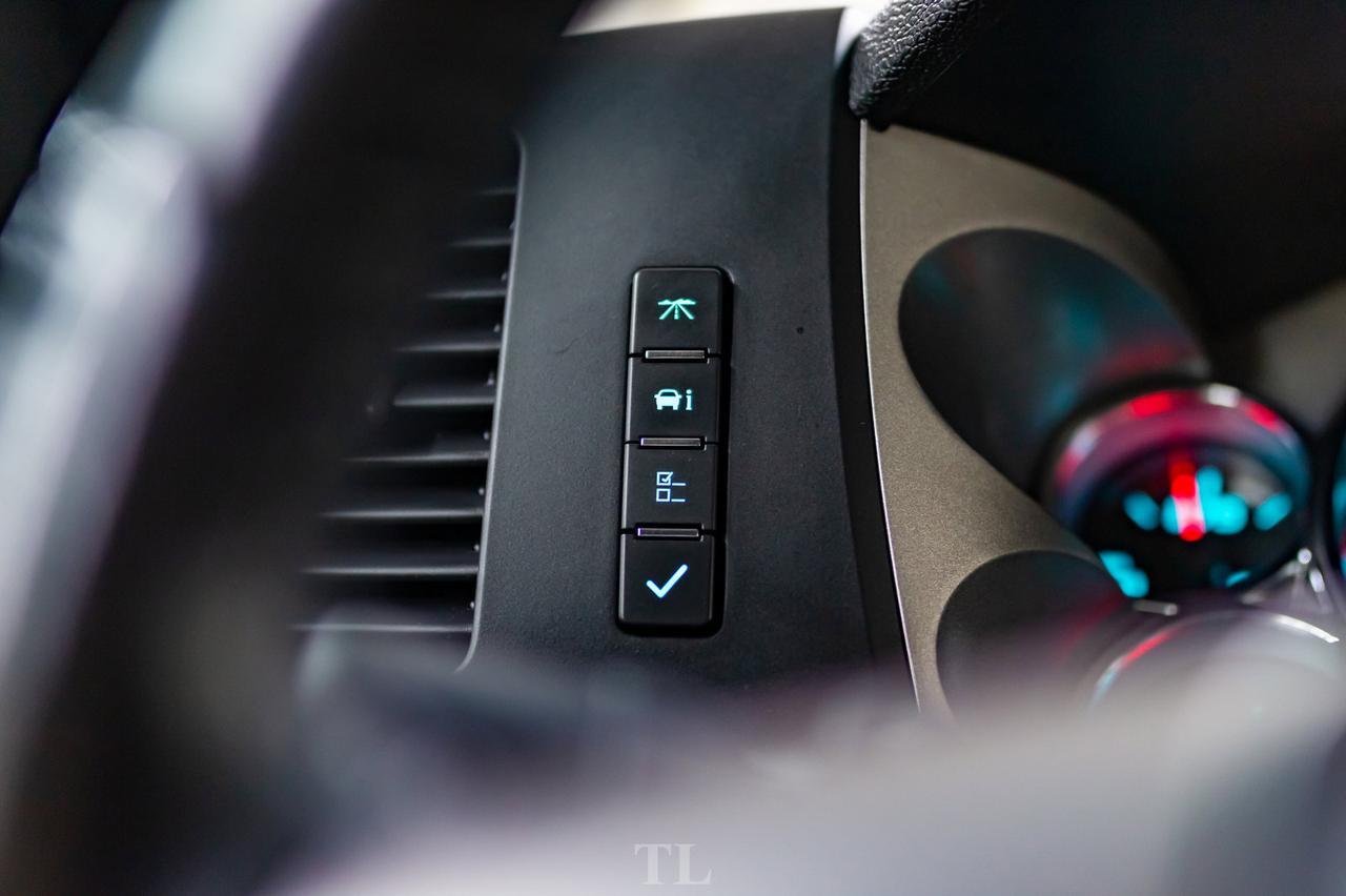 2014 GMC Sierra 2500HD 4x4 Crew Cab SLE Z71 Red Deer AB