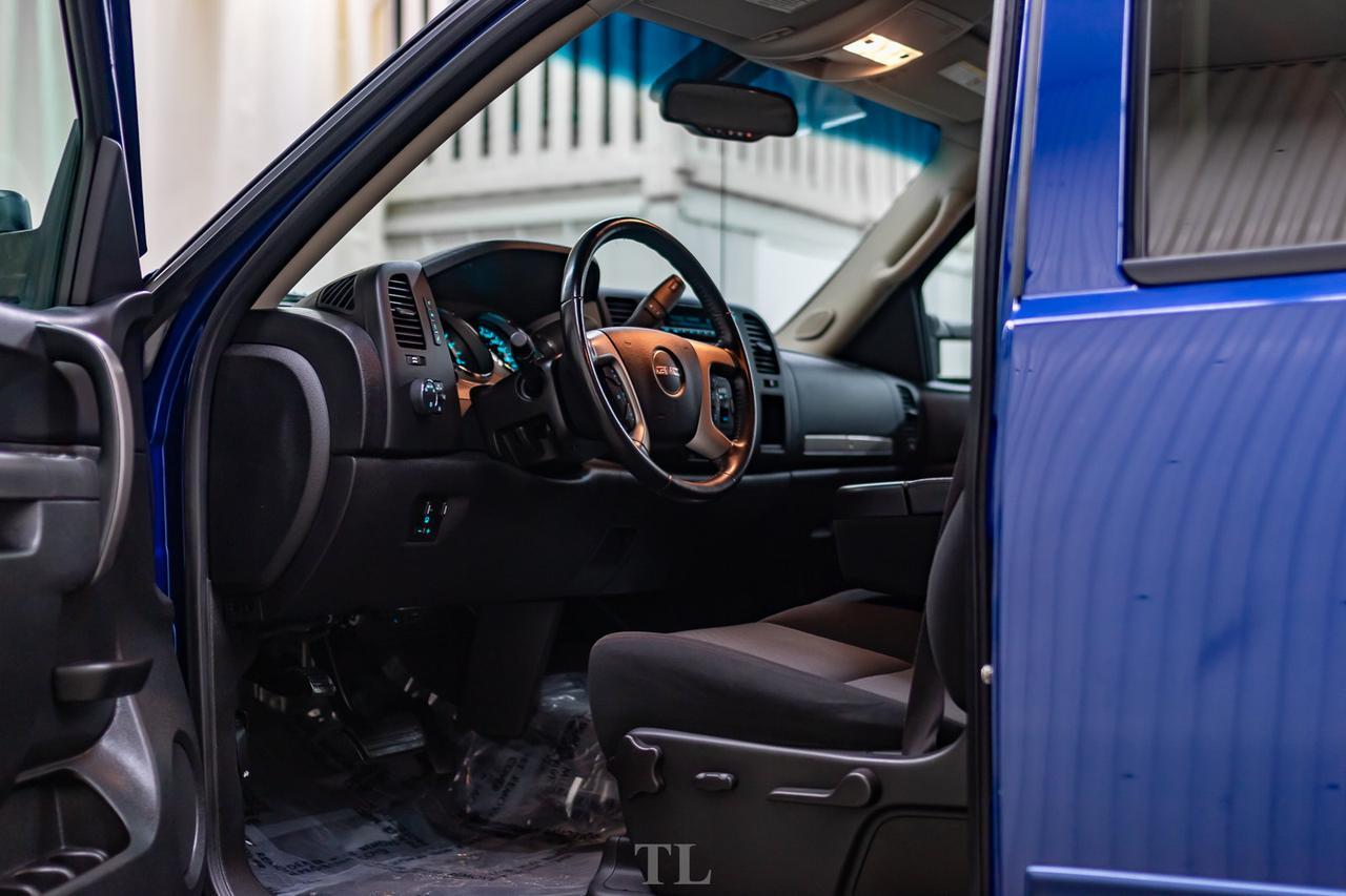 2014 GMC Sierra 2500HD 4x4 Crew Cab SLE Z71 Red Deer AB