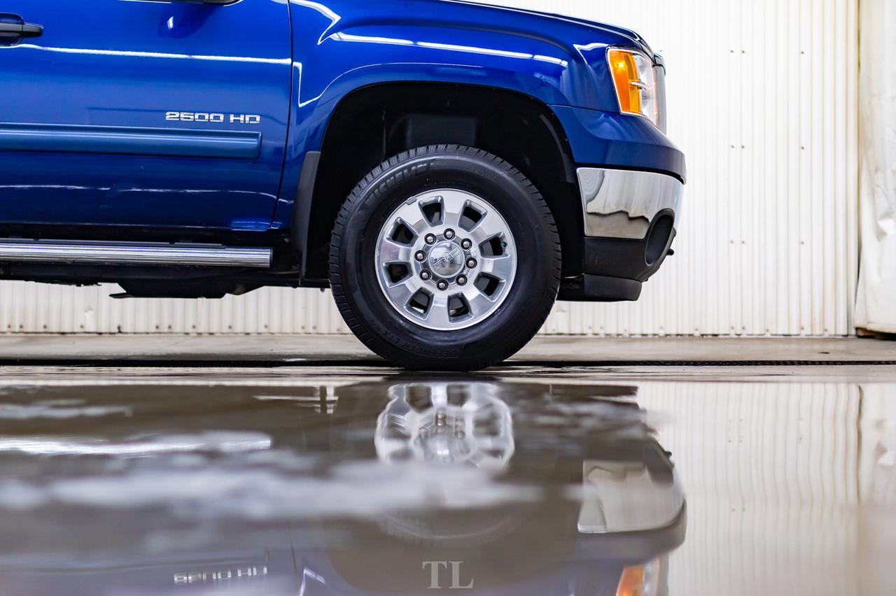 2014 GMC Sierra 2500HD 4x4 Crew Cab SLE Z71 Red Deer AB