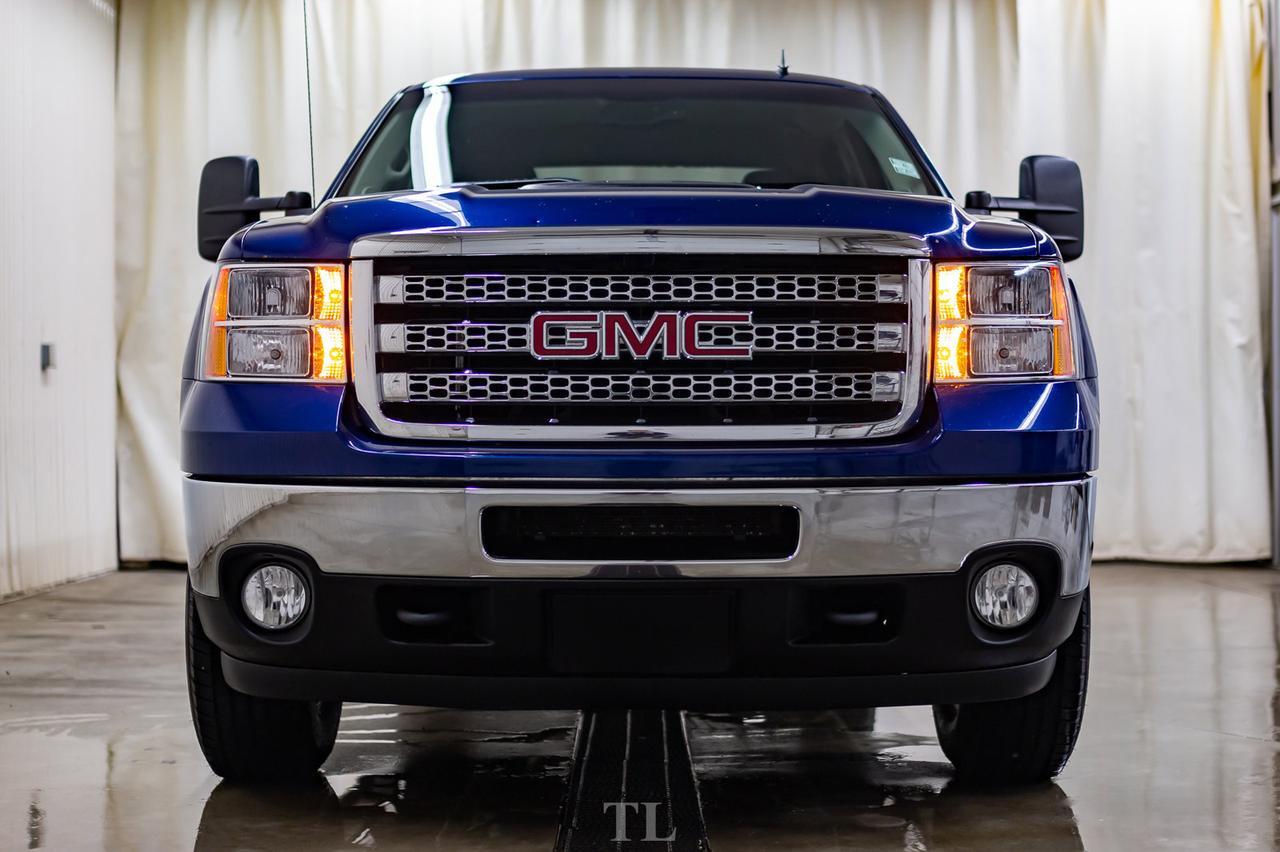 2014 GMC Sierra 2500HD 4x4 Crew Cab SLE Z71 Red Deer AB