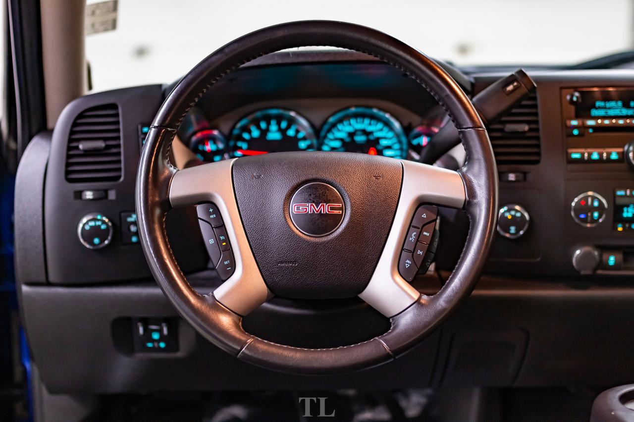 2014 GMC Sierra 2500HD 4x4 Crew Cab SLE Z71 Red Deer AB