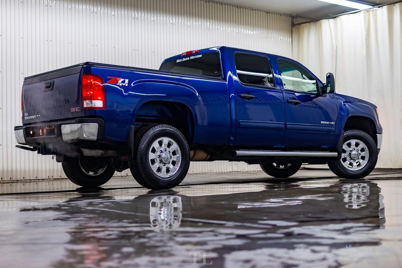 2014 GMC Sierra 2500HD 4x4 Crew Cab SLE Z71 Red Deer AB